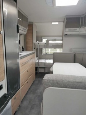                         Przyczepa kempingowa Dethleffs NOMAD 560 FMK - zdjęcie 8
                        