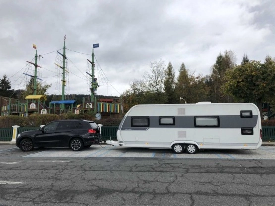                         Przyczepa kempingowa Hobby 650 KFU Prestige, rok 2017 - zdjęcie 1
                        