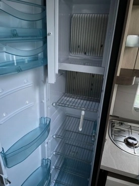                         Przyczepa kempingowa Hobby 650 KFU Prestige, rok 2017 - zdjęcie 7
                        