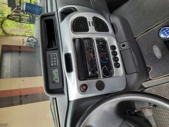                         Kamper Ford Transit Nugget Westfalia - zdjęcie 8
                        