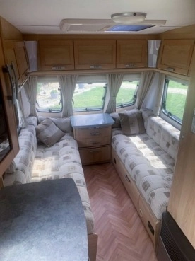                         Przyczepa kempingowa LUNAR ARIVA - zdjęcie 3
                        