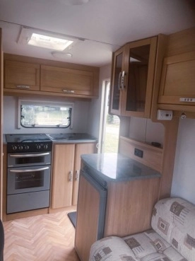                         Przyczepa kempingowa LUNAR ARIVA - zdjęcie 4
                        