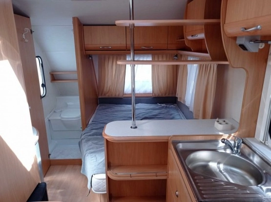                         Przyczepa kempingowa Beyerland Sprinter - zdjęcie 4
                        