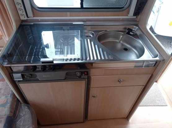                         Przyczepa kempingowa Delta 390 TZ  - zdjęcie 8
                        