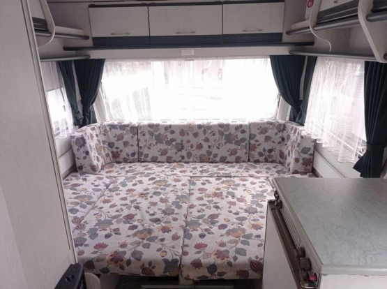                         Przyczepa kempingowa Chateau Chiara 334 - zdjęcie 5
                        