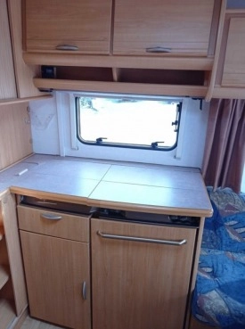                         Przyczepa kempingowa LMC Luxus 490 - zdjęcie 4
                        