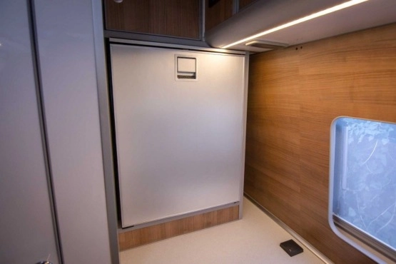                         Kamper Volkswagen Crafter camper Ebacamp 2017 - zdjęcie 4
                        