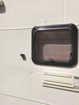                         Przyczepa kempingowa Bailey Discovery 2005 - zdjęcie 5
                        