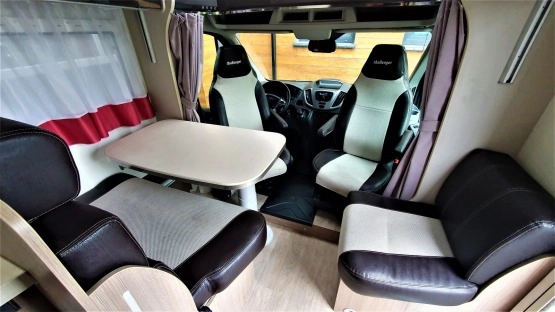                         Ford Challenger Genesis 288 EB - zdjęcie 11
                        