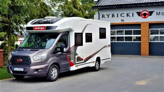                         Ford Challenger Genesis 288 EB - zdjęcie 3
                        