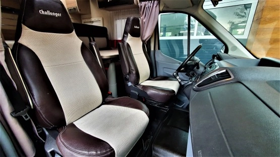                         Ford Challenger Genesis 288 EB - zdjęcie 4
                        