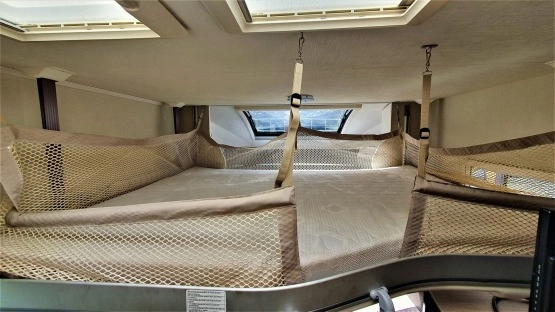                         Ford Challenger Genesis 288 EB - zdjęcie 7
                        