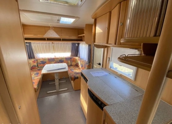                         Dethleffs Camper 470 z przedsionkiem Isabella  - zdjęcie 4
                        