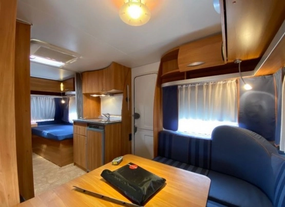                         Przyczepa kempingowa Burstner Fliper 460 TL  - zdjęcie 10
                        