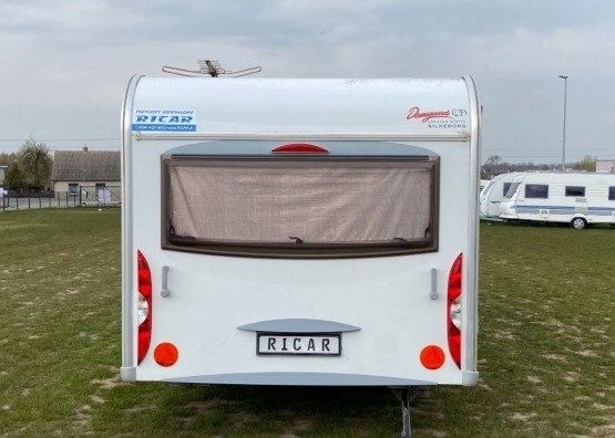                         Przyczepa kempingowa Burstner Fliper 460 TL  - zdjęcie 3
                        