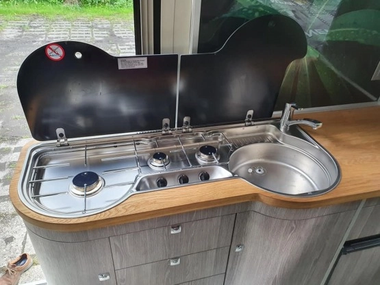                         Kampervan Fiat Ducato - zdjęcie 9
                        