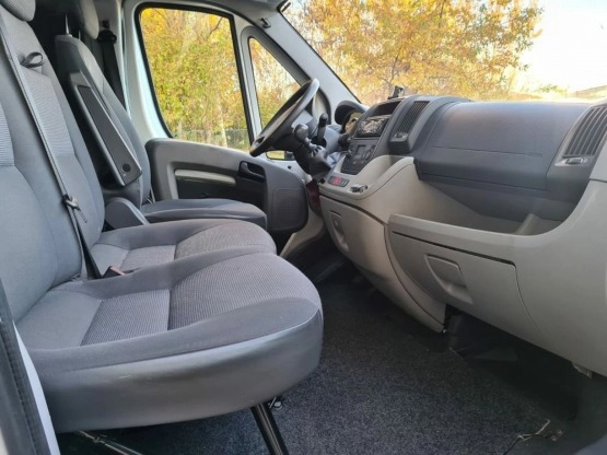                         Peugeot boxer mini kamper - zdjęcie 3
                        