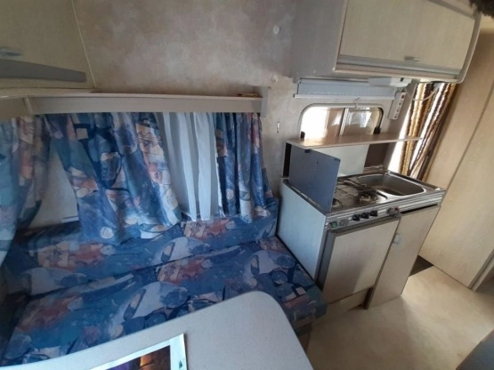                         Przyczepa kempingowa Caravelair Silver 395 T - zdjęcie 5
                        