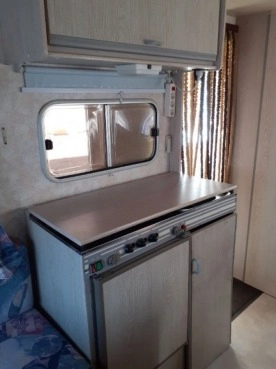                         Przyczepa kempingowa Caravelair Silver 395 T - zdjęcie 7
                        