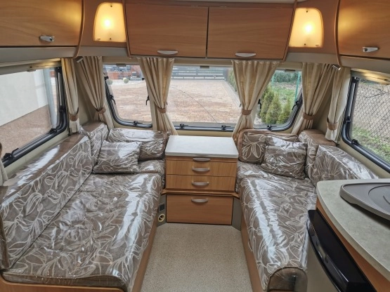                         Przyczepa Kempingowa Swift Charisma 2011r ,Napęd,Przedsionek - zdjęcie 5
                        