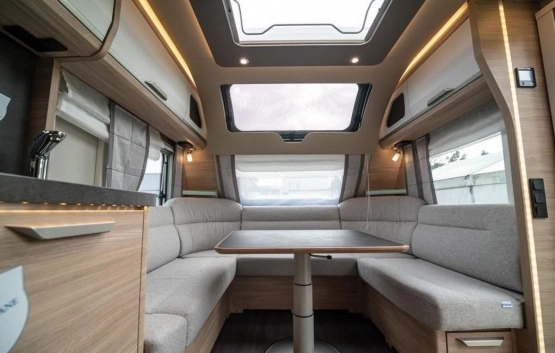                         Przyczepa kempingowa Knaus SÜDWIND 750 UDF - zdjęcie 11
                        