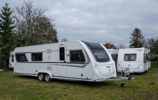                         Przyczepa kempingowa Knaus SÜDWIND 750 UDF - zdjęcie 1
                        