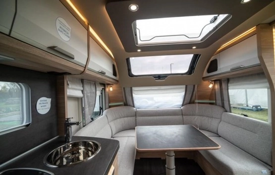                         Przyczepa kempingowa Knaus SÜDWIND 750 UDF - zdjęcie 6
                        