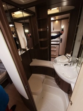                         Przyczepa Kempingowa HOBBY PRESTIGE 650 KFU,3 OSOBNE SYPIALNIE 2016r - zdjęcie 10
                        