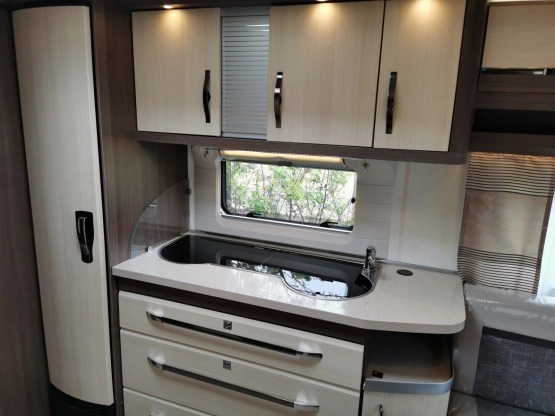                         Przyczepa Kempingowa HOBBY PRESTIGE 650 KFU,3 OSOBNE SYPIALNIE 2016r - zdjęcie 8
                        