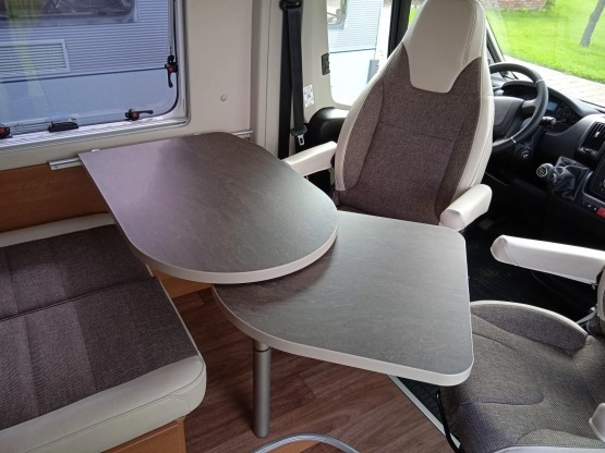                         KamperVan KNAUS VanTourer 600D HAK Prysznic Solar TV j. NOWY - zdjęcie 12
                        