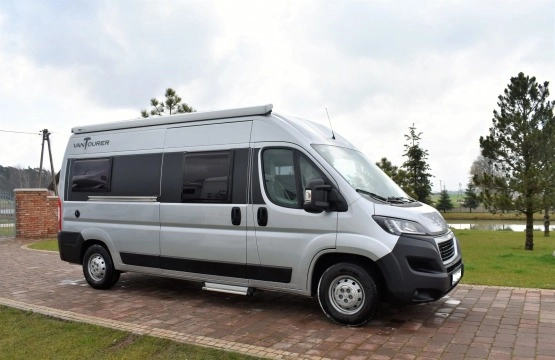                         KamperVan KNAUS VanTourer 600D HAK Prysznic Solar TV j. NOWY - zdjęcie 2
                        