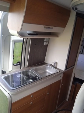                         KamperVan KNAUS VanTourer 600D HAK Prysznic Solar TV j. NOWY - zdjęcie 8
                        