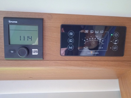                         KamperVan KNAUS VanTourer 600D HAK Prysznic Solar TV j. NOWY - zdjęcie 9
                        