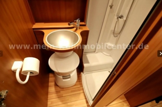                         Weinsberg DG 700 wersja zimowa Camper z mnóstwem dodatków okazja 1 właściciel od nowości pełny pakiet 2015 - zdjęcie 1
                        