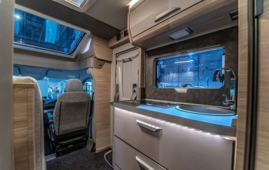                         KNAUS VAN TI PLUS 650 MEG PLATINUM SELECTION, 4x4 - zdjęcie 14
                        