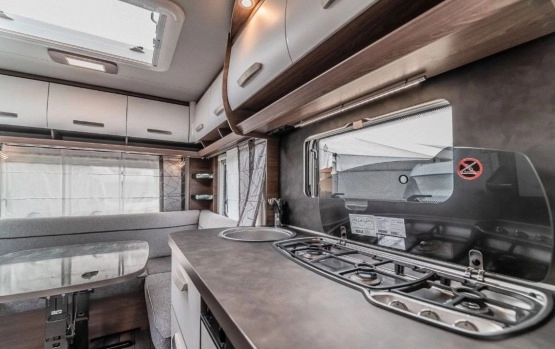                         KNAUS 450 FU - zdjęcie 5
                        