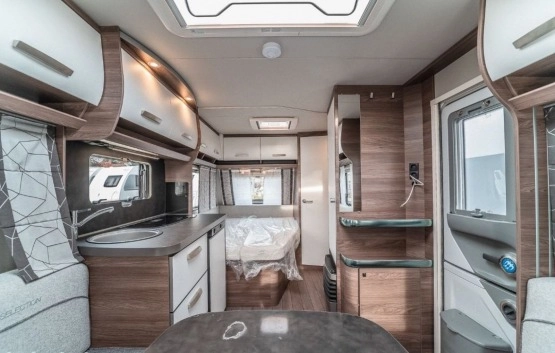                         KNAUS 450 FU - zdjęcie 9
                        