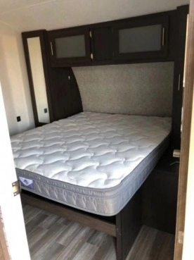                         Największa przyczepa kempingowa Forest River Salem 31KQBTS 2020 - zdjęcie 3
                        