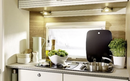                         Nowa przyczepa campingowa Bürstner z lokalizacją nad morzem - zdjęcie 4
                        