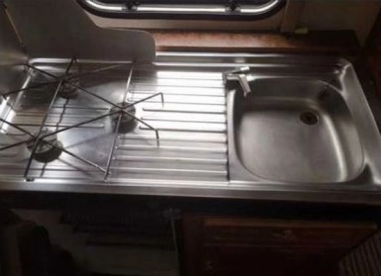                         Przyczepa kempingowa KNAUS Azur - zdjęcie 8
                        