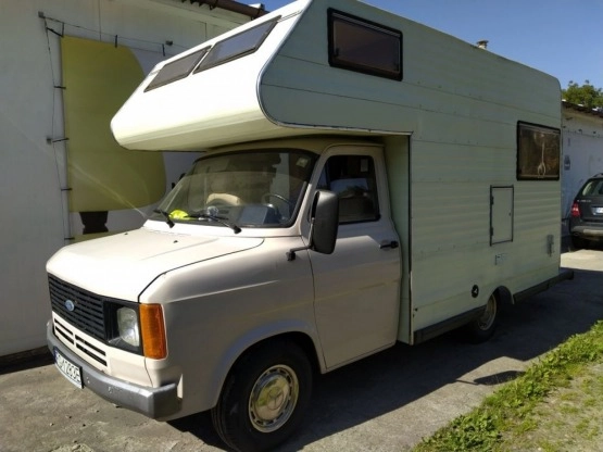                         Kamper samochód kempingowy Ford - zdjęcie 5
                        