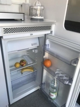                         Przyczepa kempingowa 5-osobowa 2019r. - zdjęcie 3
                        