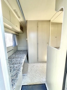                         Przyczeka kempingowa + namiot + mover + toaleta, ZADBANA - zdjęcie 3
                        