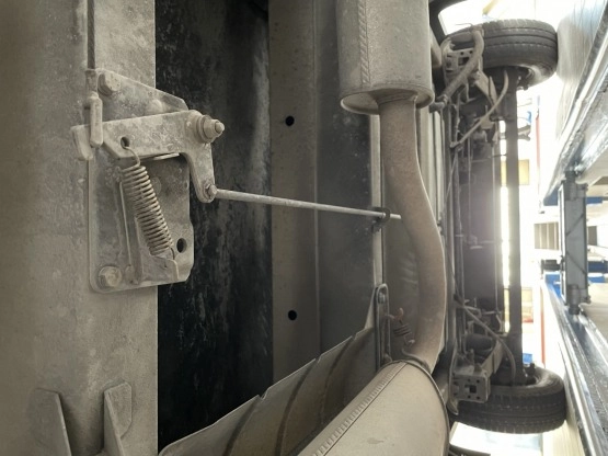                         Sprzedam dużego kampera  - zdjęcie 10
                        