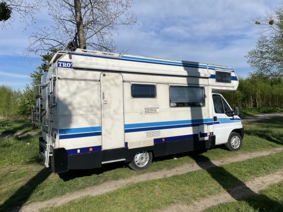                         Sprzedam dużego kampera  - zdjęcie 5
                        