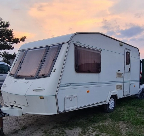                         Przyczepa kempingowa CROWN - zdjęcie 1
                        