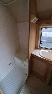                         Przyczepa kempingowa CROWN - zdjęcie 6
                        