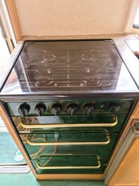                         Przyczepa kempingowa - zdjęcie 3
                        