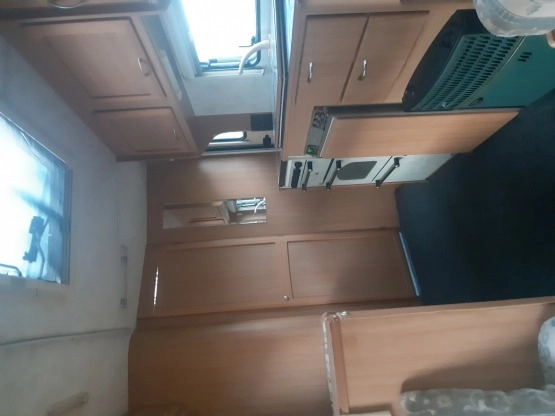                         Przyczepa kempingowa Elddis Typhoon XL - 2000 r. - zdjęcie 2
                        