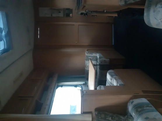                         Przyczepa kempingowa Elddis Typhoon XL - 2000 r. - zdjęcie 3
                        